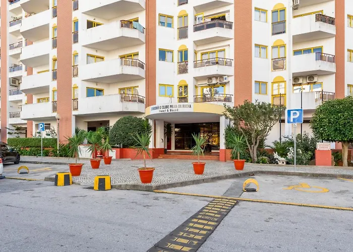 Serene Blue 1 Bdr Flat With Balcony By Lovelystay