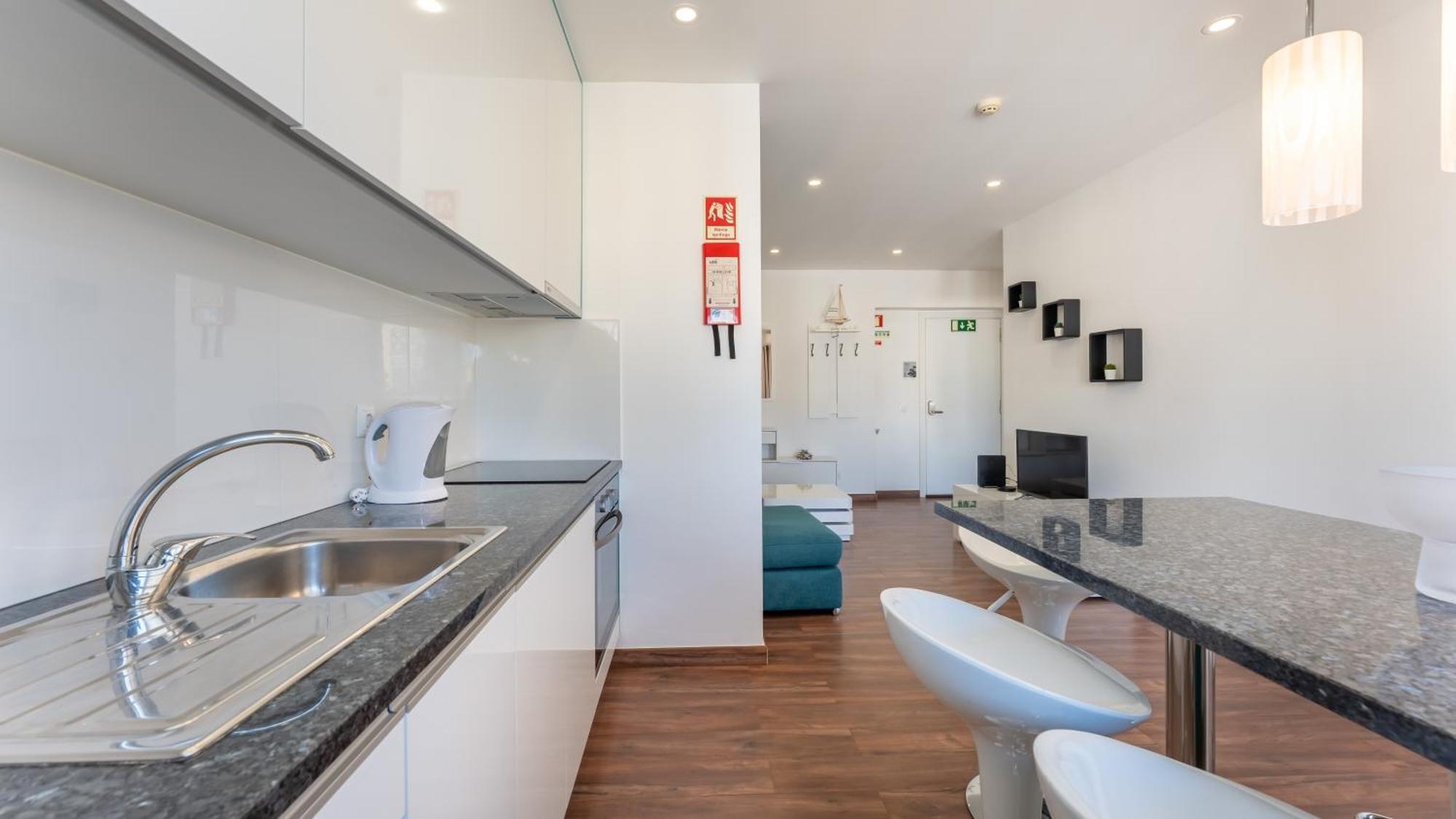 Serene Blue 1 Bdr Flat With Balcony By Lovelystay Apartment *