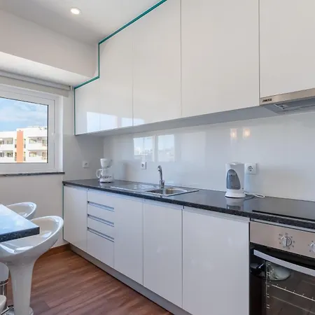 Serene Blue 1 Bdr Flat With Balcony By Lovelystay Portimão Exterior foto