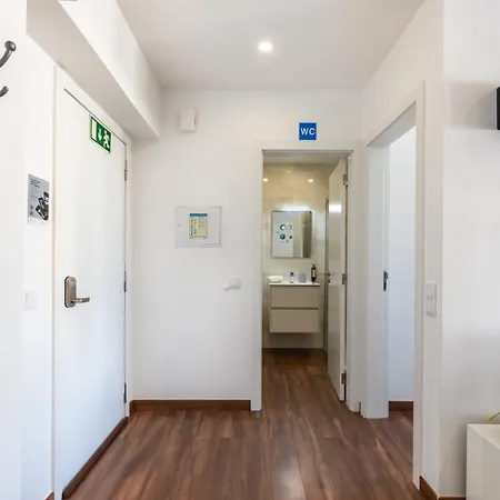 Serene Blue 1 Bdr Flat With Balcony By Lovelystay Portimão Exterior foto